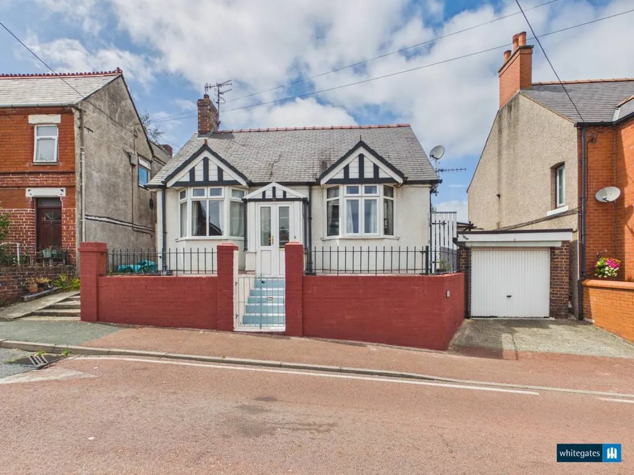 2 bed house for sale, Vinegar Hill, Rhosllanerchrugog, LL14