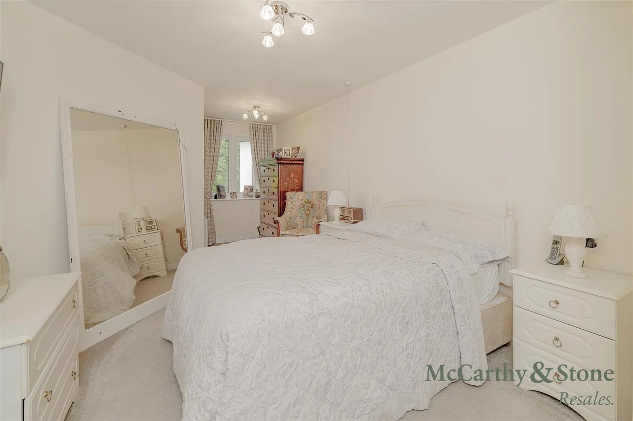 Park View Road, Prestwich, M25, photo 7
