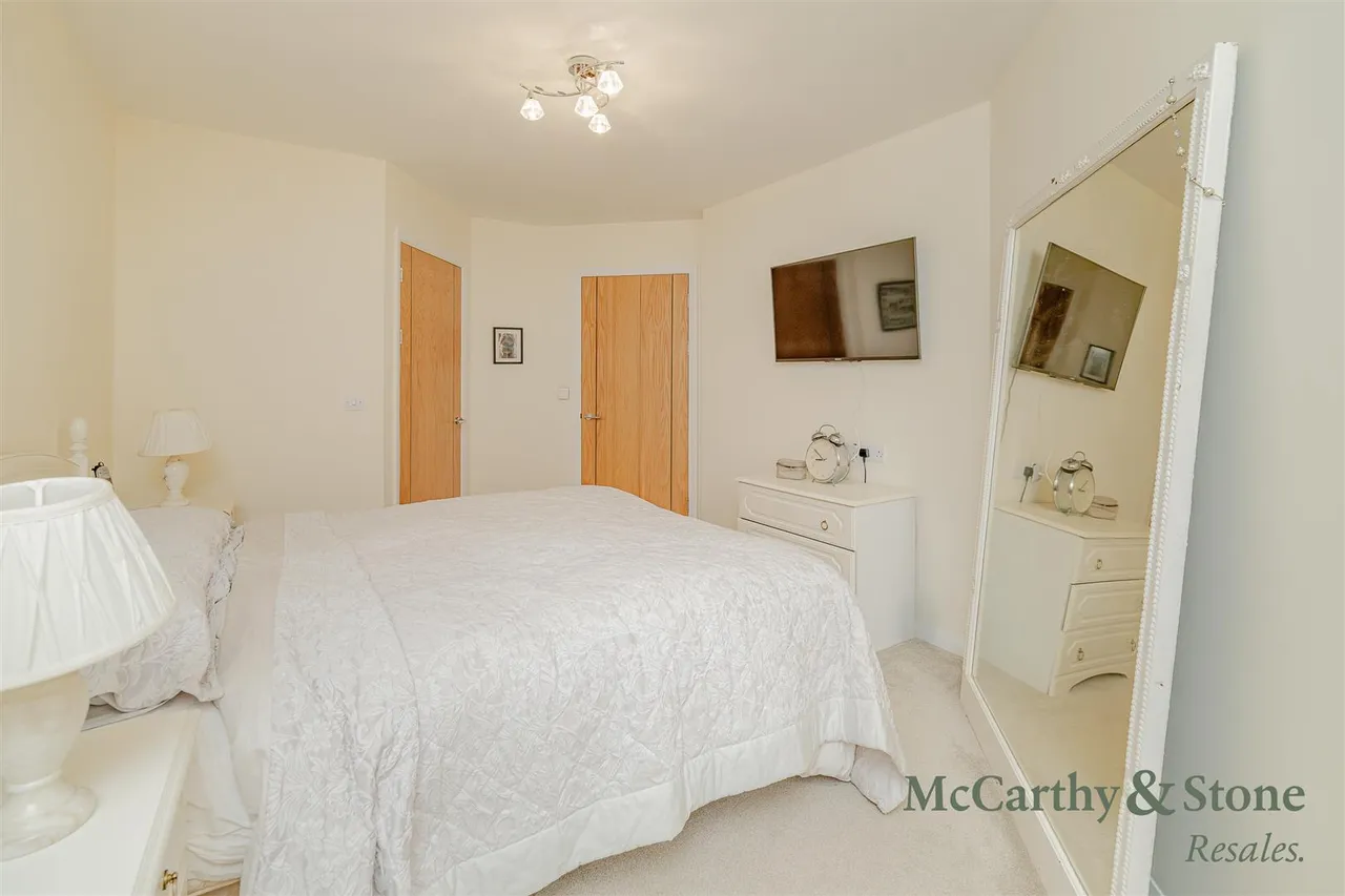Park View Road, Prestwich, M25, photo 8