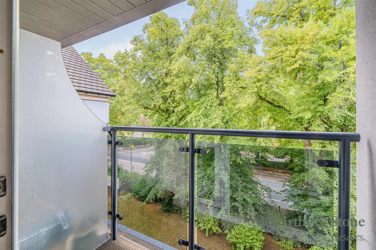 Park View Road, Prestwich, M25, photo 2