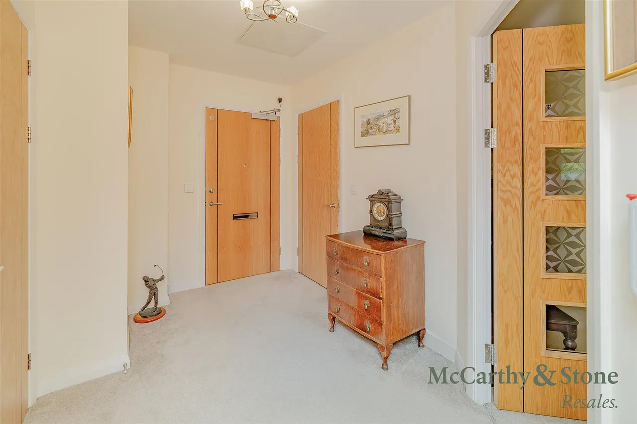 Park View Road, Prestwich, M25, photo 10