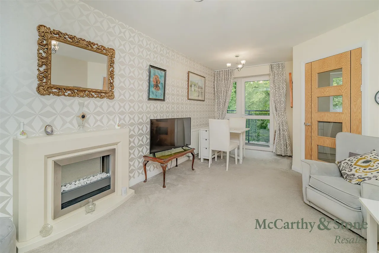 1 bed flat for sale, Park View Road, Prestwich, M25
