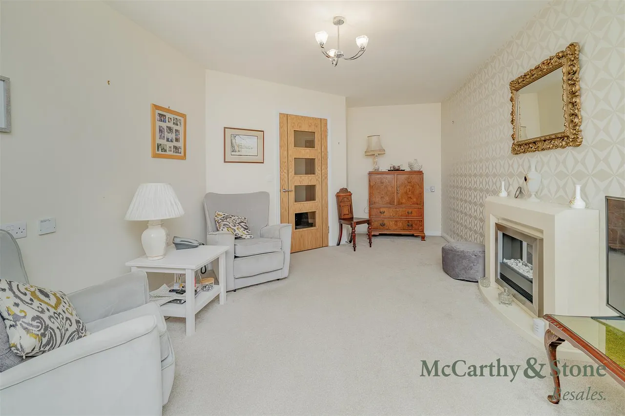 Park View Road, Prestwich, M25, photo 5