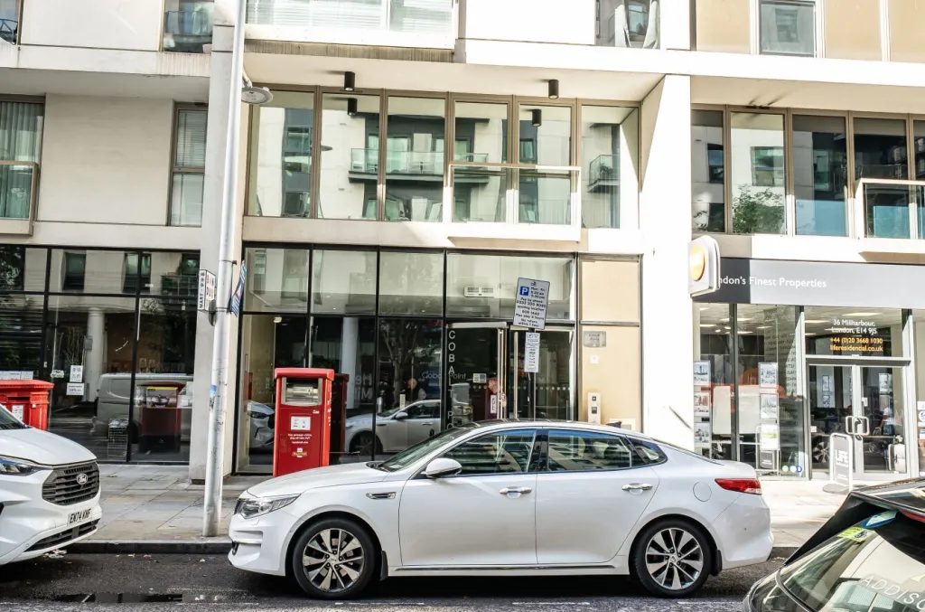 Millharbour, South Quay, E14, photo 22