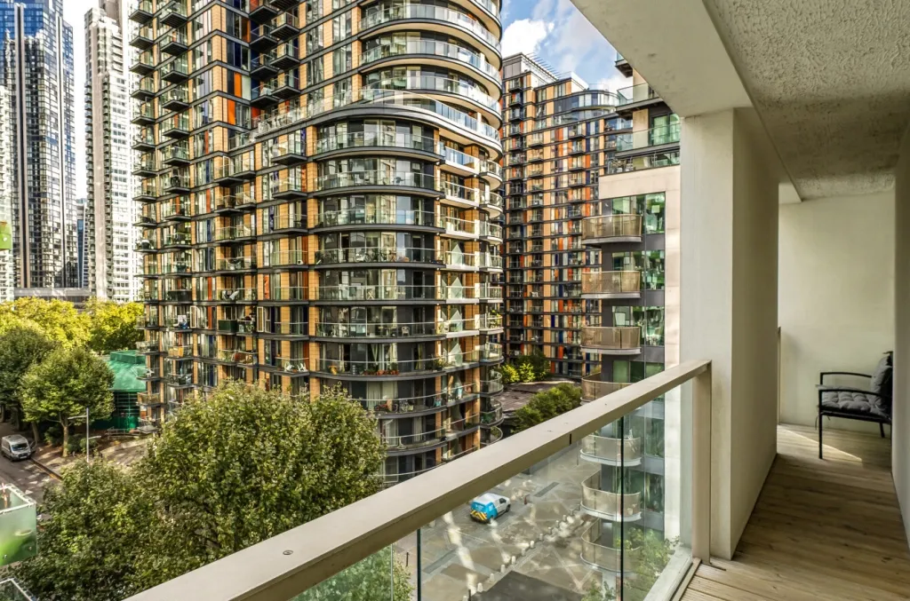 Millharbour, South Quay, E14, photo 21