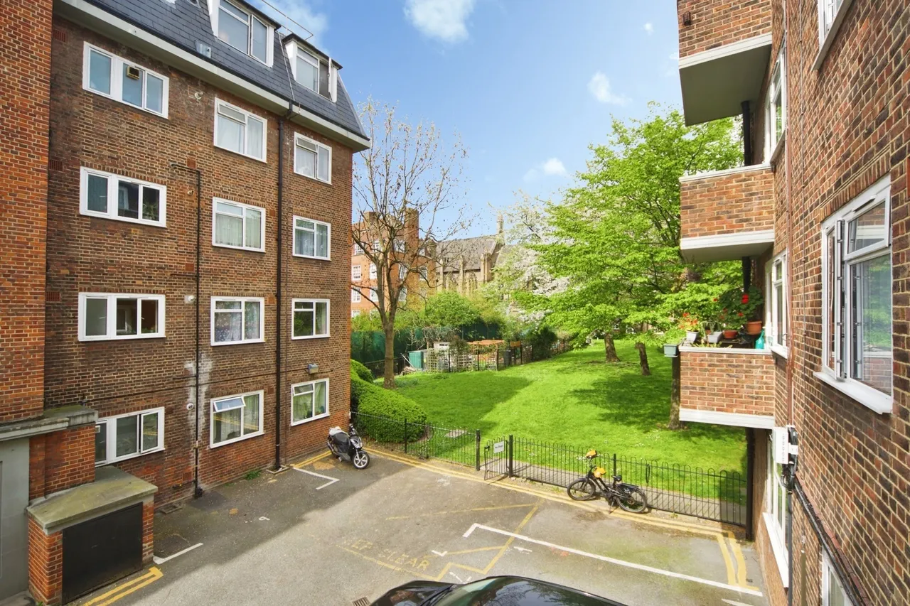 Globe Road, London, E2, photo 12
