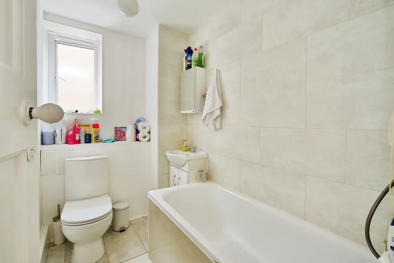 Globe Road, London, E2, photo 8