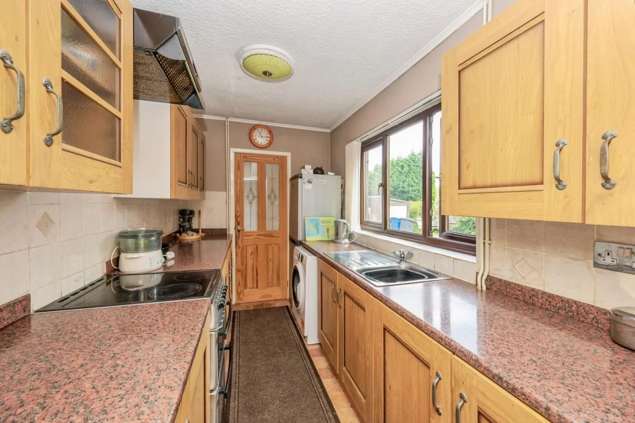 Watling Street, Wilnecote, B77, photo 6