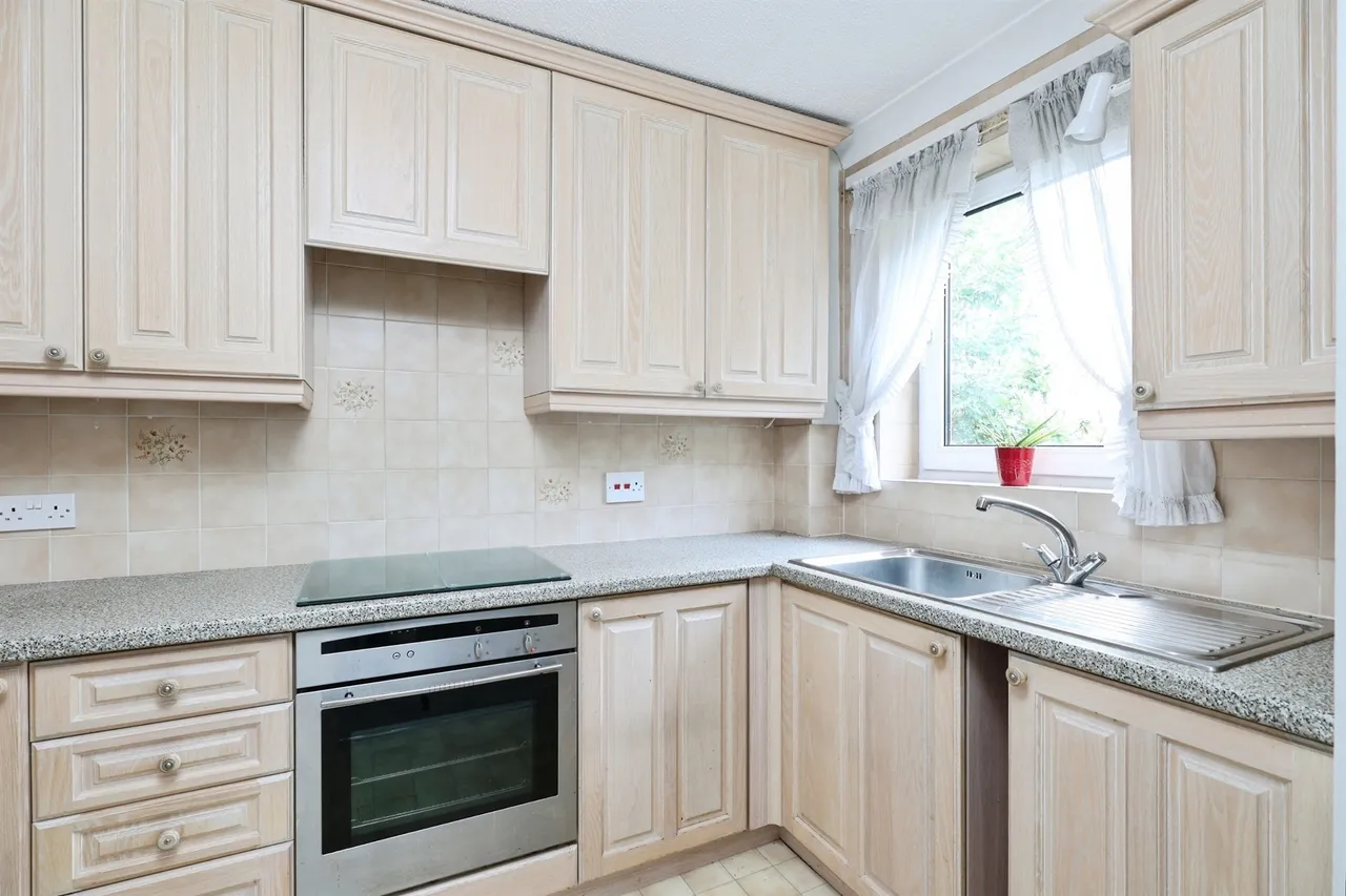 Elstree Road, Bushey Heath, Bushey, photo 2