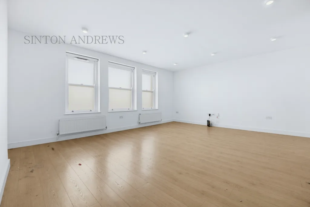 The Broadway, photo 7