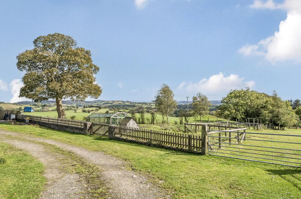 Llanfihangel, Llanfyllin, photo 20