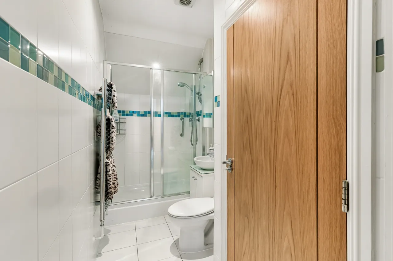 Uxbridge Road, Stanmore, HA7, photo 7