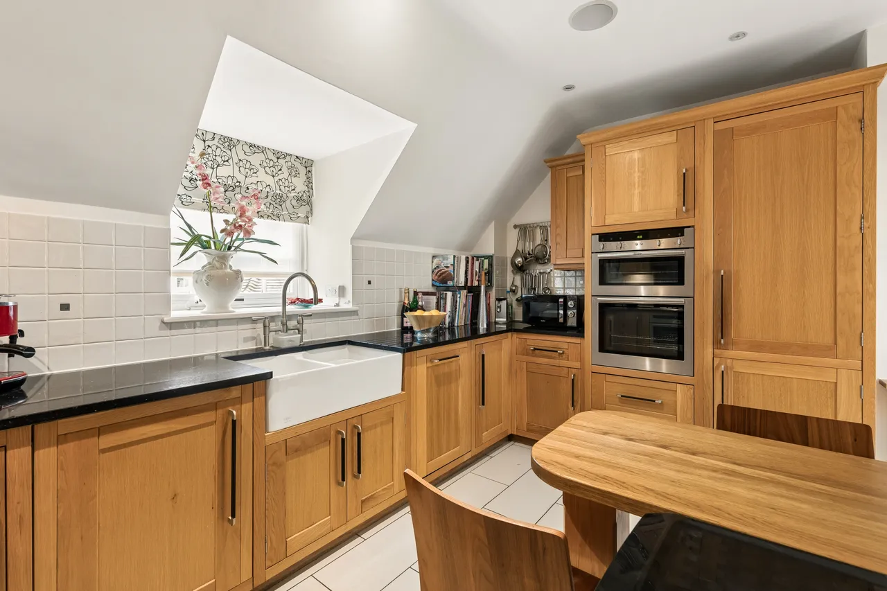 Uxbridge Road, Stanmore, HA7, photo 5