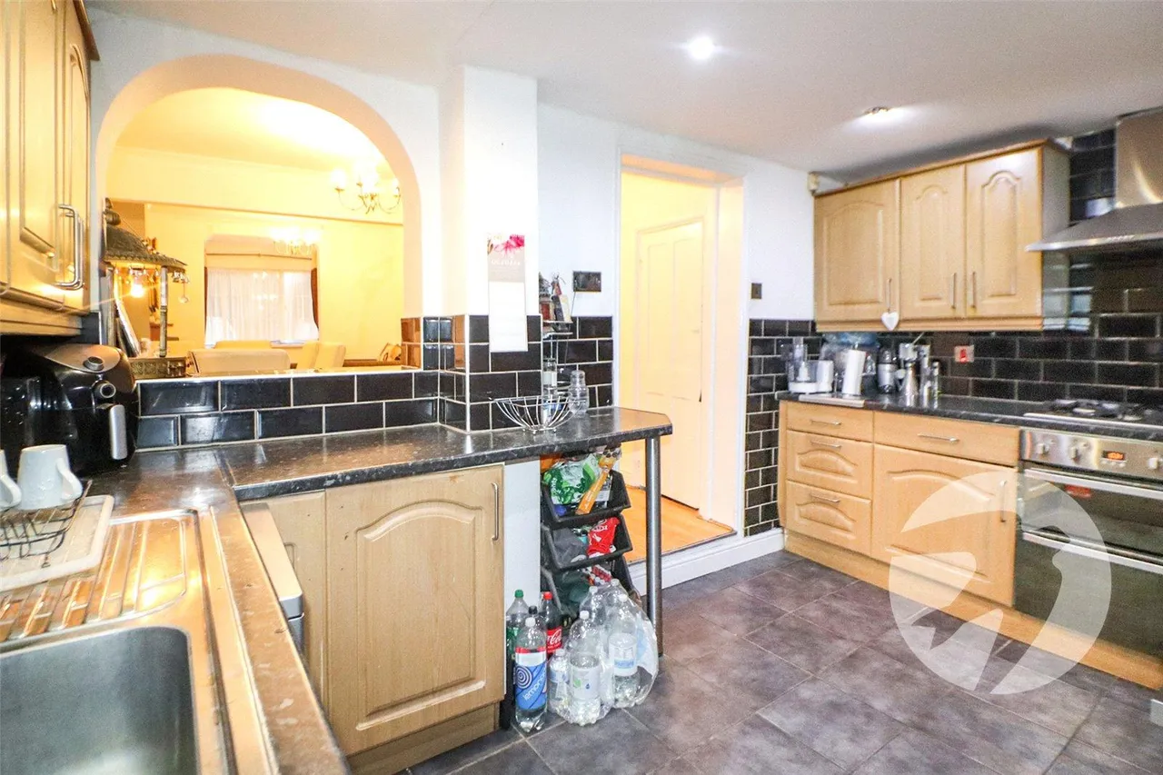 Lower Road, Erith, DA8, photo 3