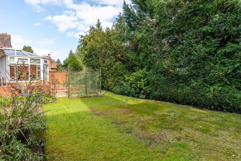 Ashley Road, Walton-On-Thames KT12 1HQ, photo 10