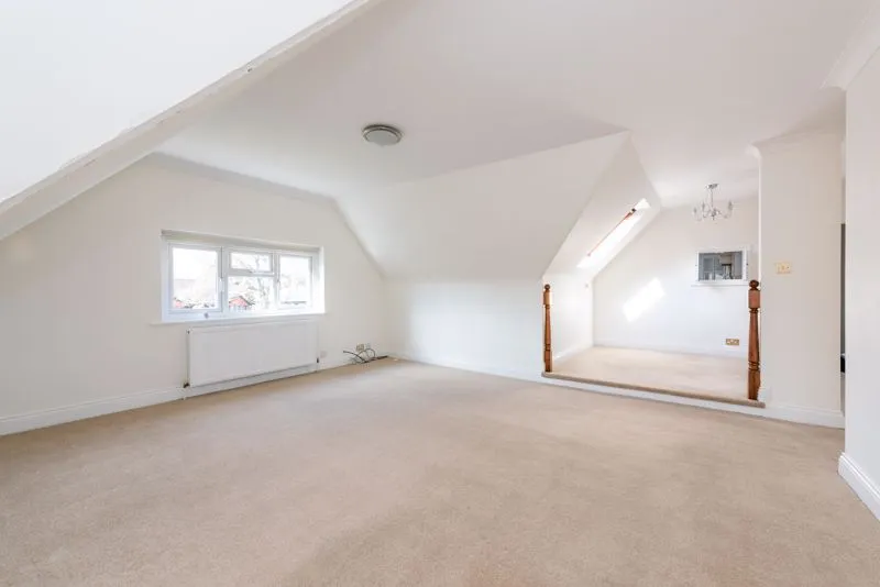 Ashley Road, Walton-On-Thames KT12 1HQ, photo 4