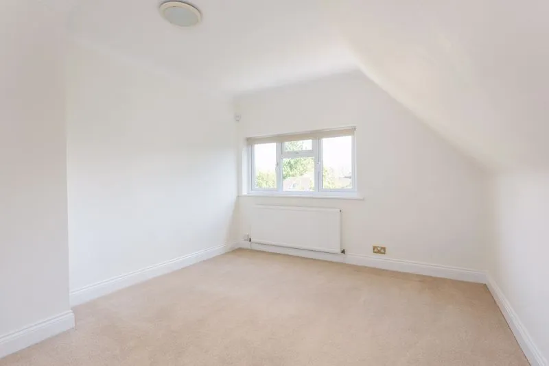 Ashley Road, Walton-On-Thames KT12 1HQ, photo 5