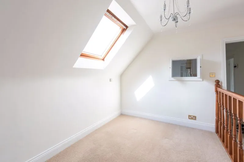 Ashley Road, Walton-On-Thames KT12 1HQ, photo 7