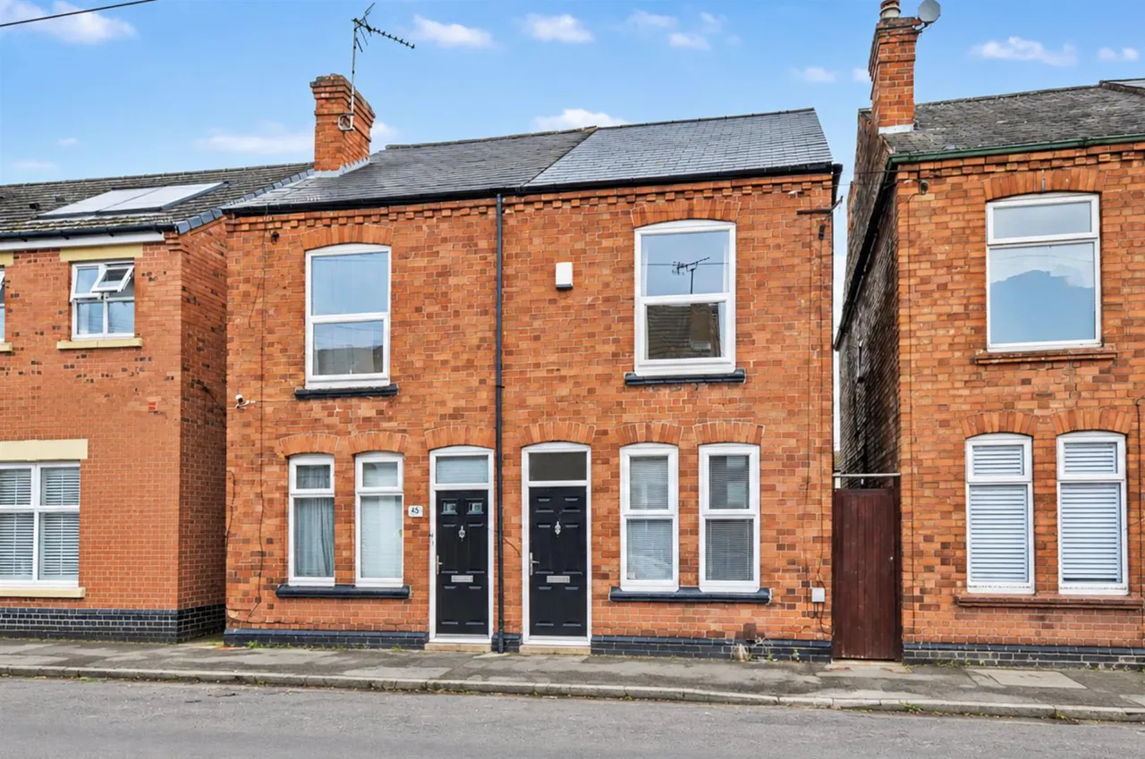2 bed house to rent, St Johns Street, Long Eaton, NG10