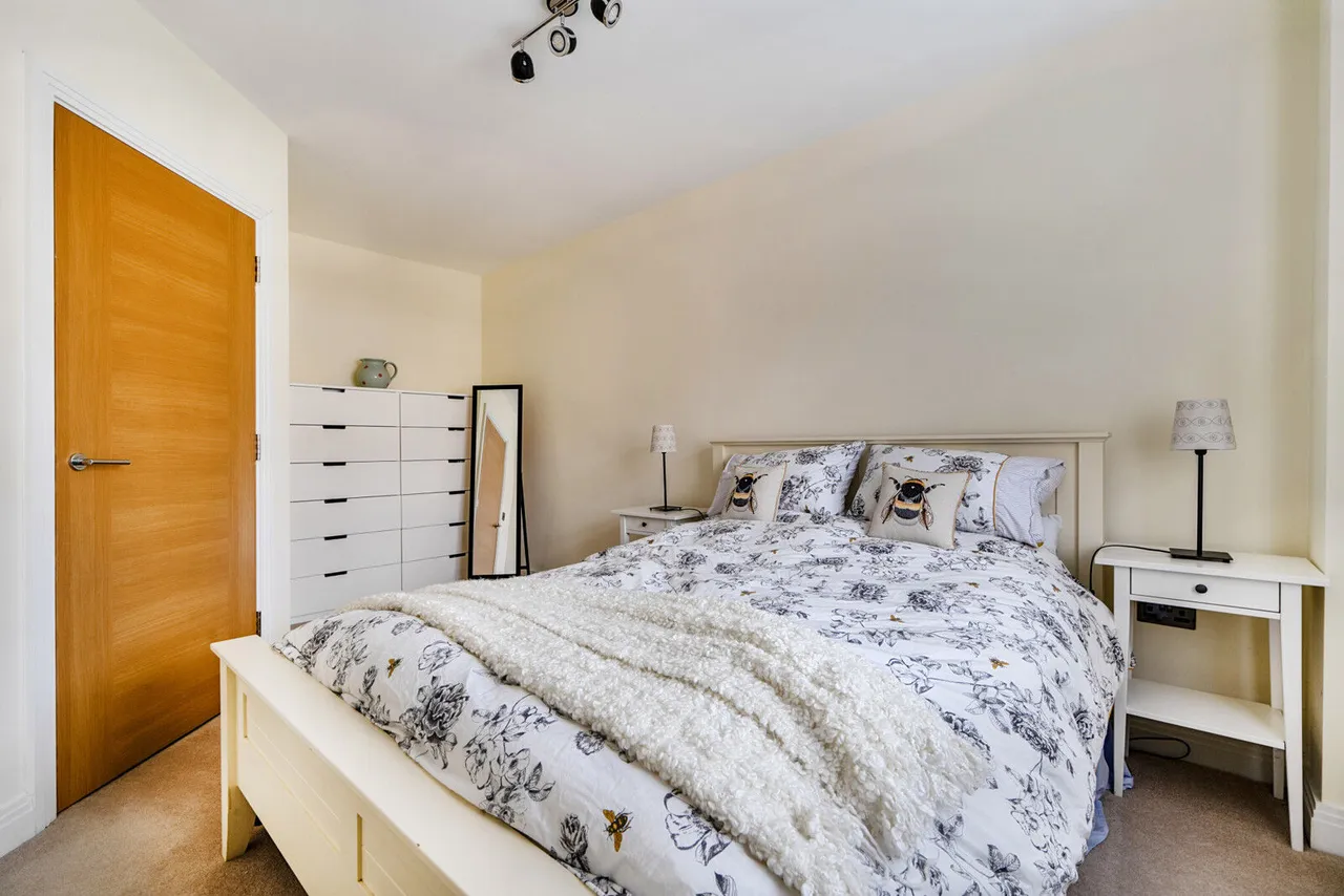 Faringdon Road, Earley, RG6, photo 15