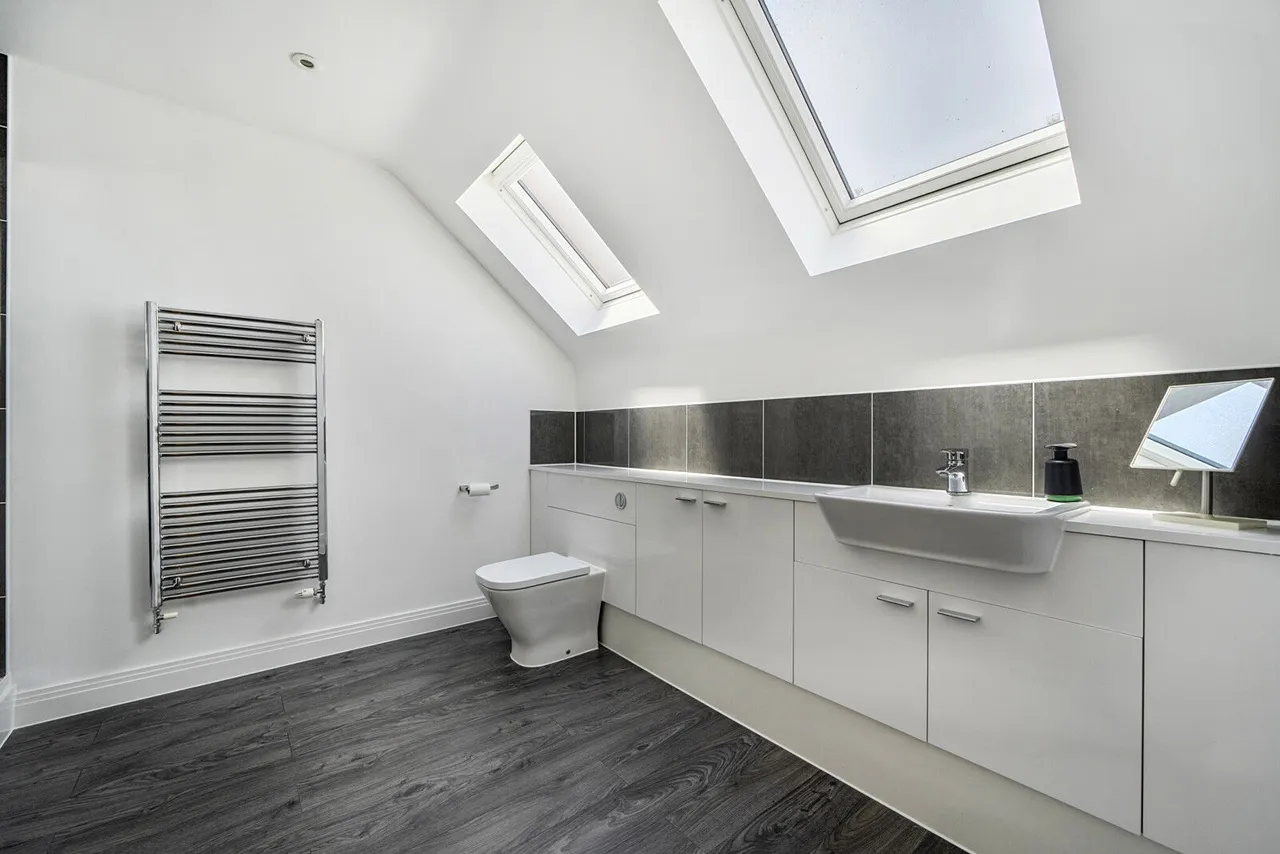 Faringdon Road, Earley, RG6, photo 20