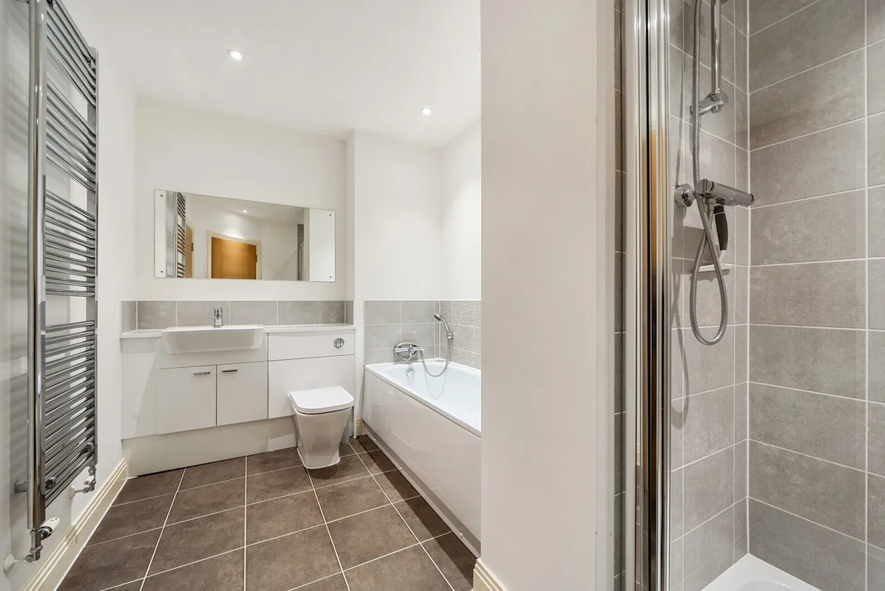 Faringdon Road, Earley, RG6, photo 16