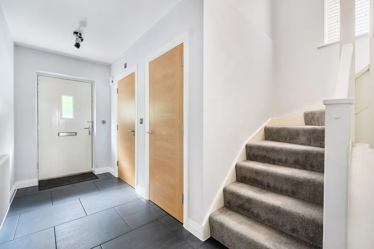 Faringdon Road, Earley, RG6, photo 11