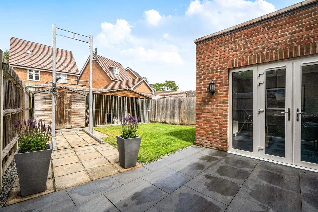 Faringdon Road, Earley, RG6, photo 4