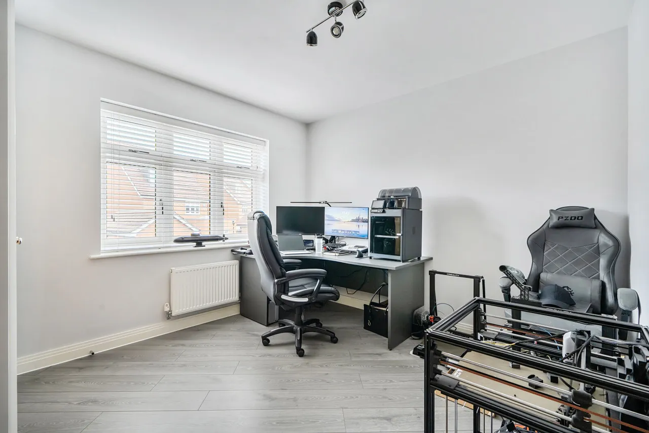 Faringdon Road, Earley, RG6, photo 14