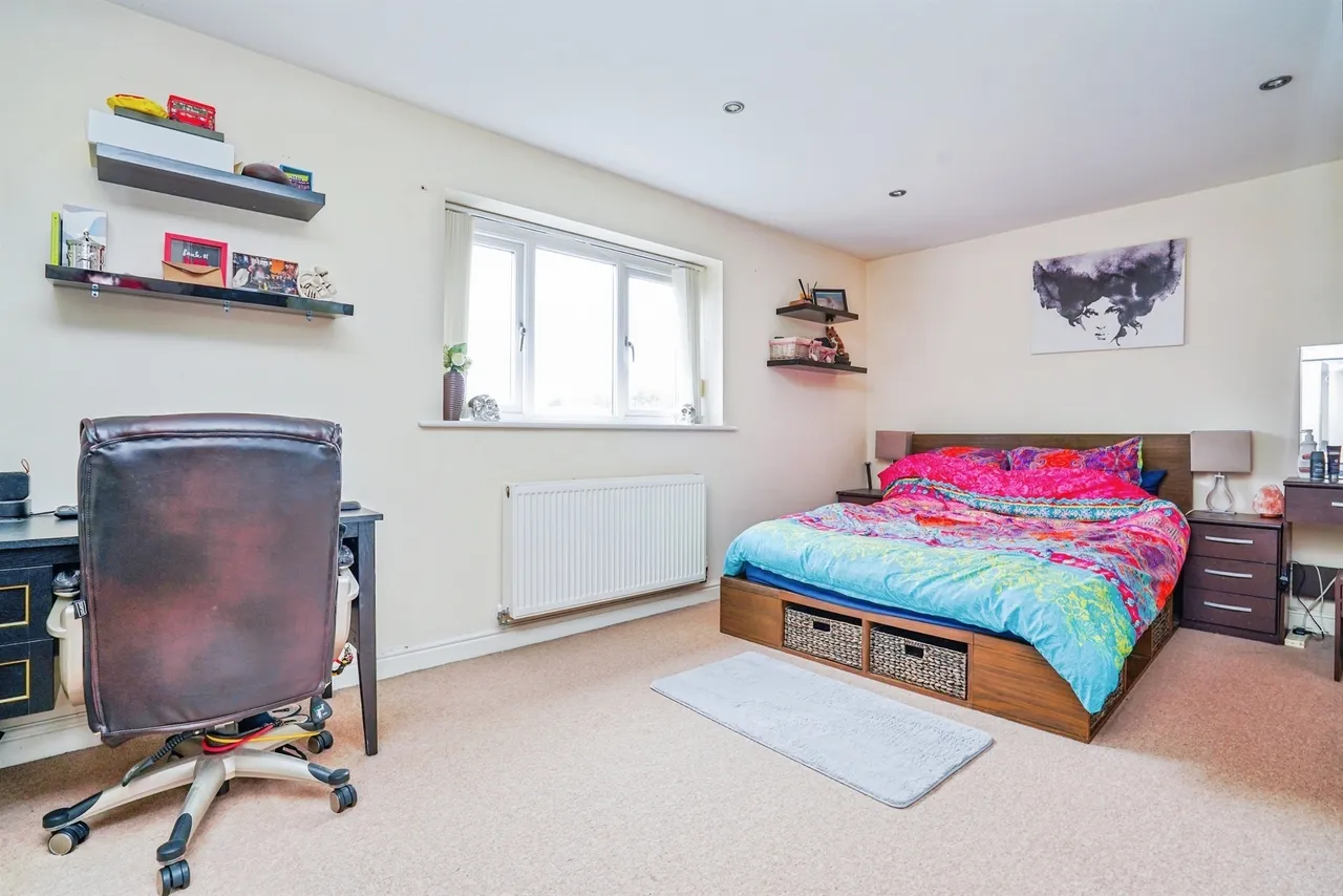 Howden Clough Road, Morley, Leeds, photo 9