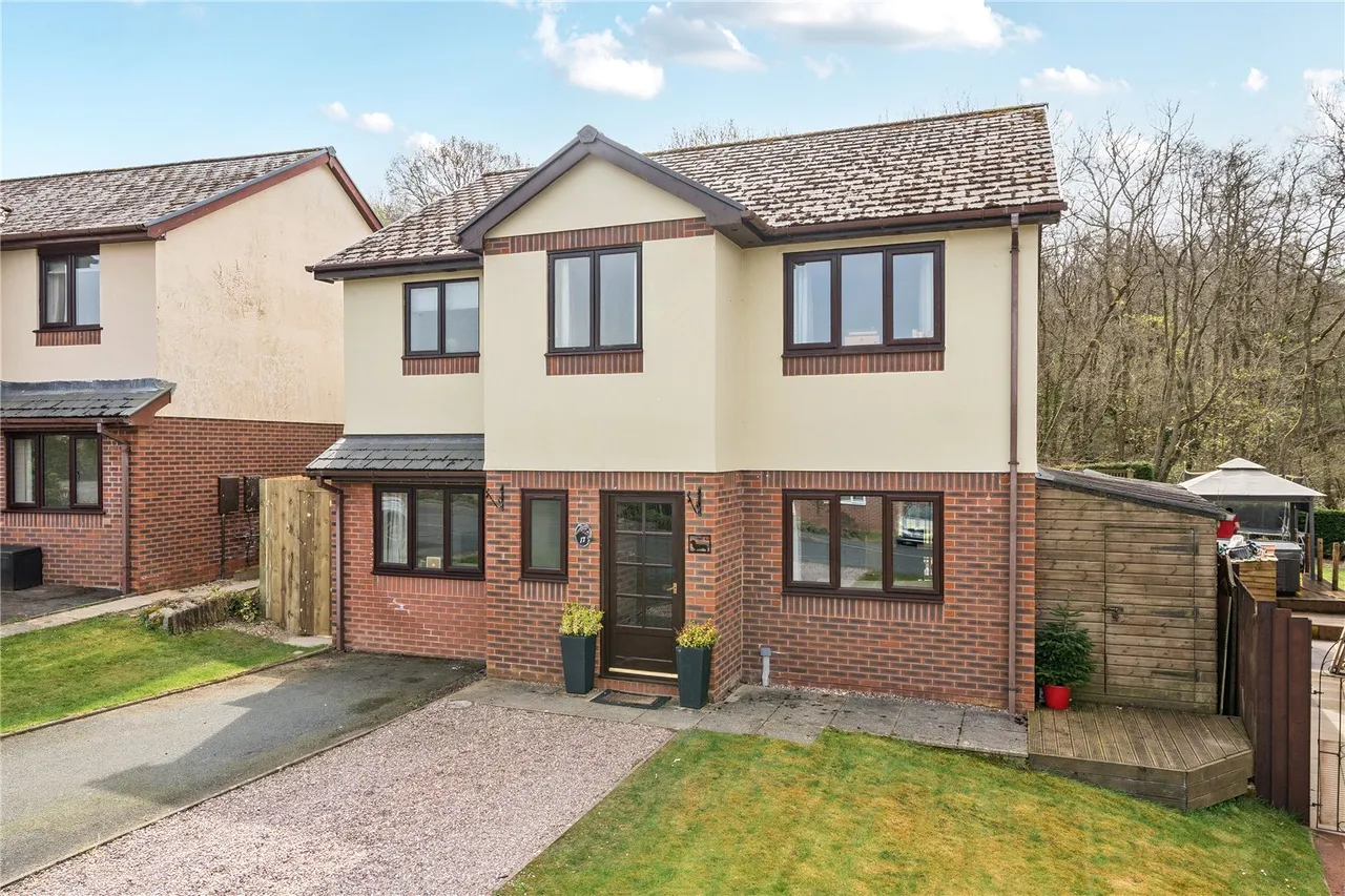 Gorse Farm Estate, Llandrindod Wells, Powys, LD1 5SH, photo 25