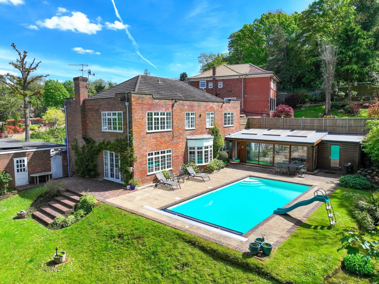 5 bed house for sale — Georgian Way, Harrow HA1 3LF
