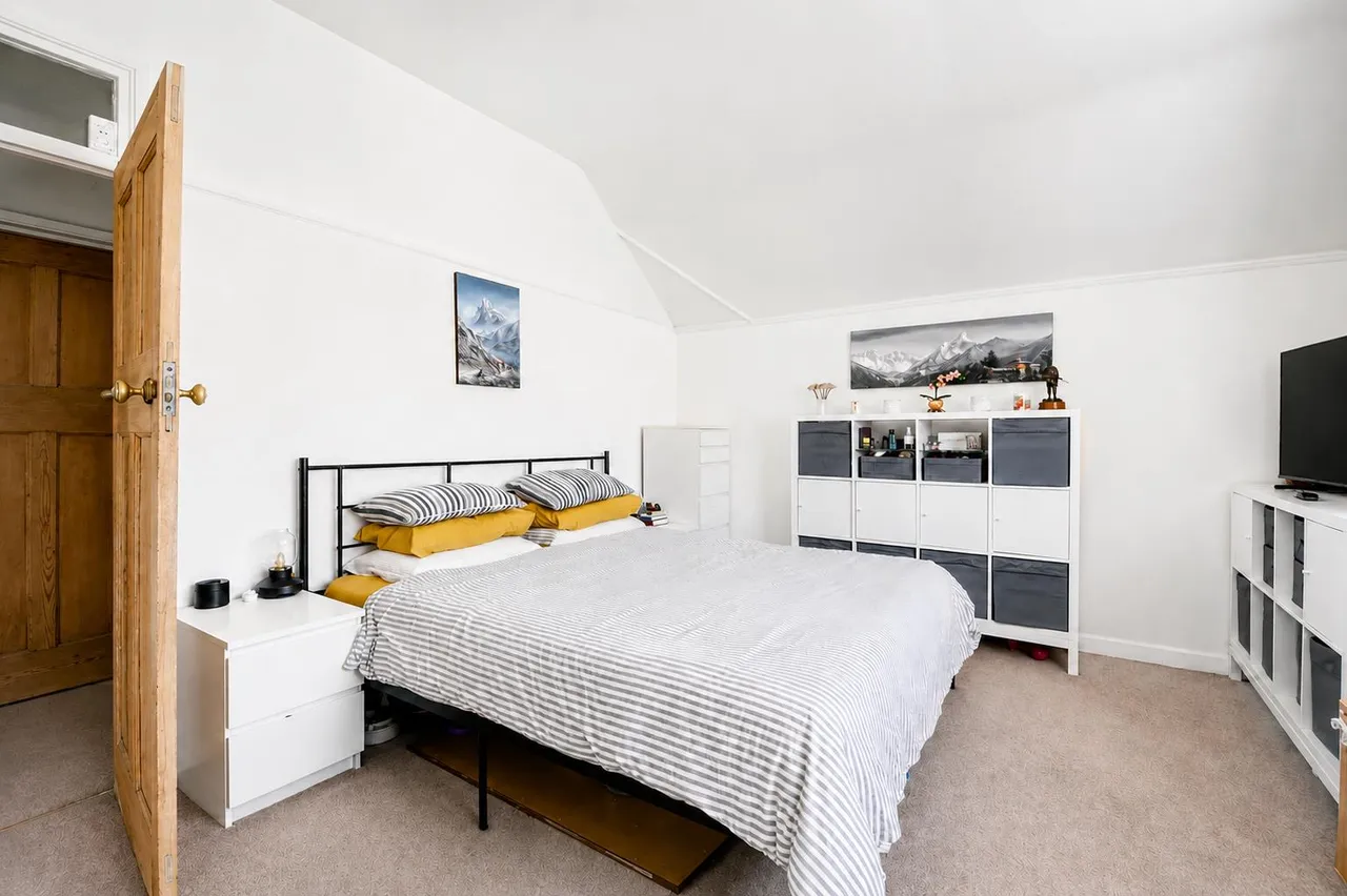 Clifford Avenue, East Sheen, SW14, photo 9
