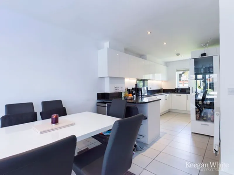 Venics Way, High Wycombe HP11 1LN, photo 4