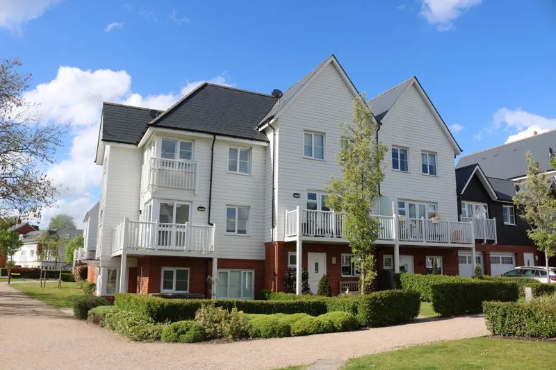 5 bed house for sale — Venics Way, High Wycombe HP11 1LN