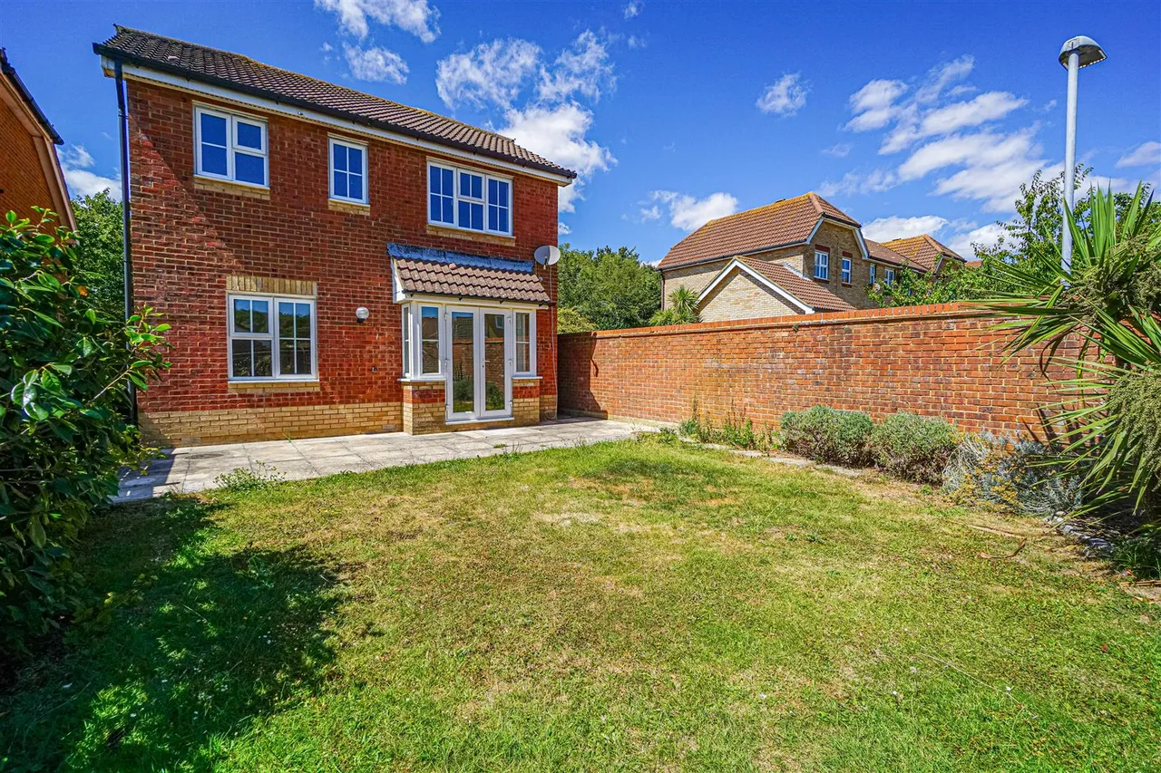 Ticehurst Close, Hastings, photo 20