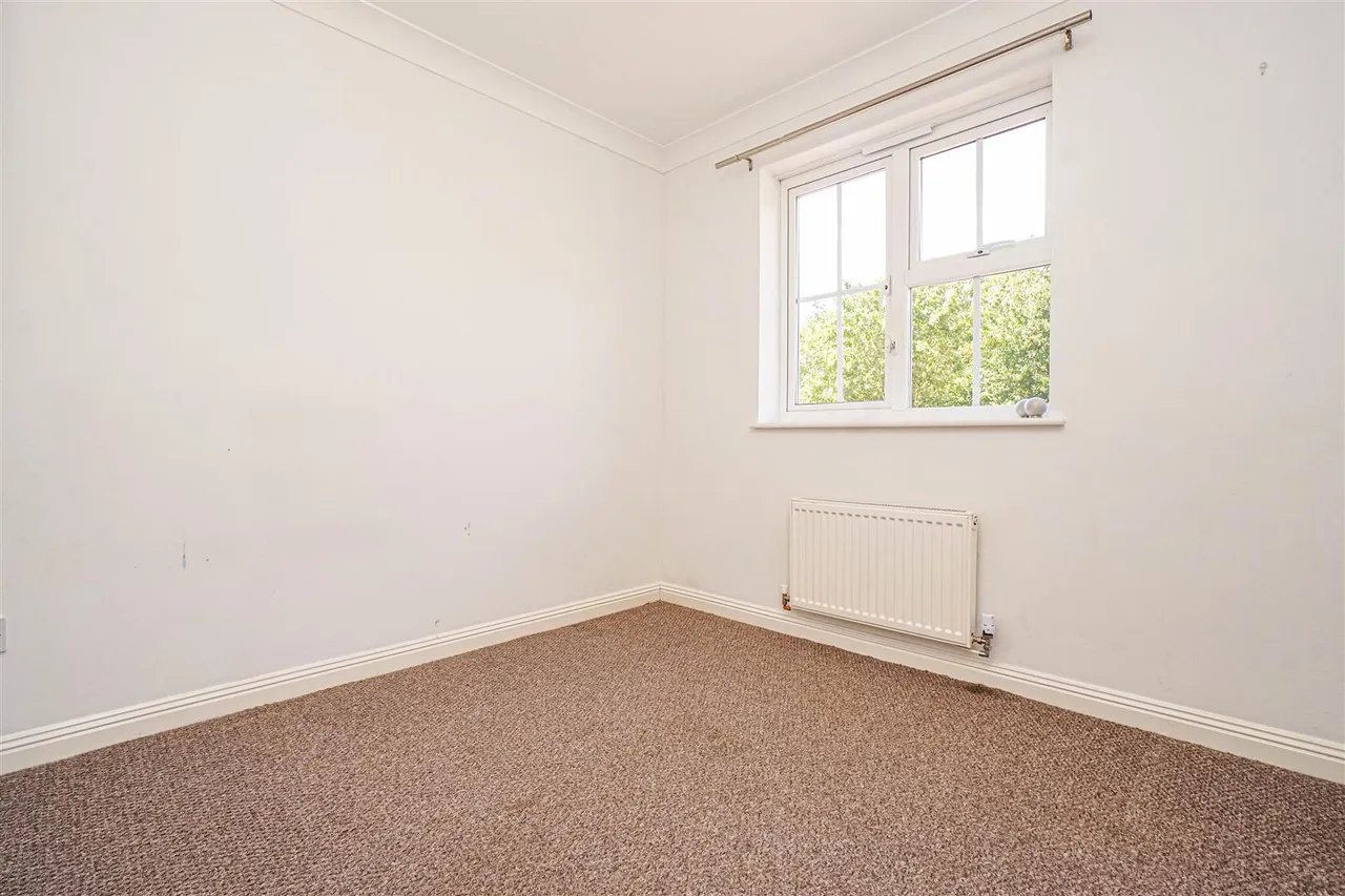 Ticehurst Close, Hastings, photo 10