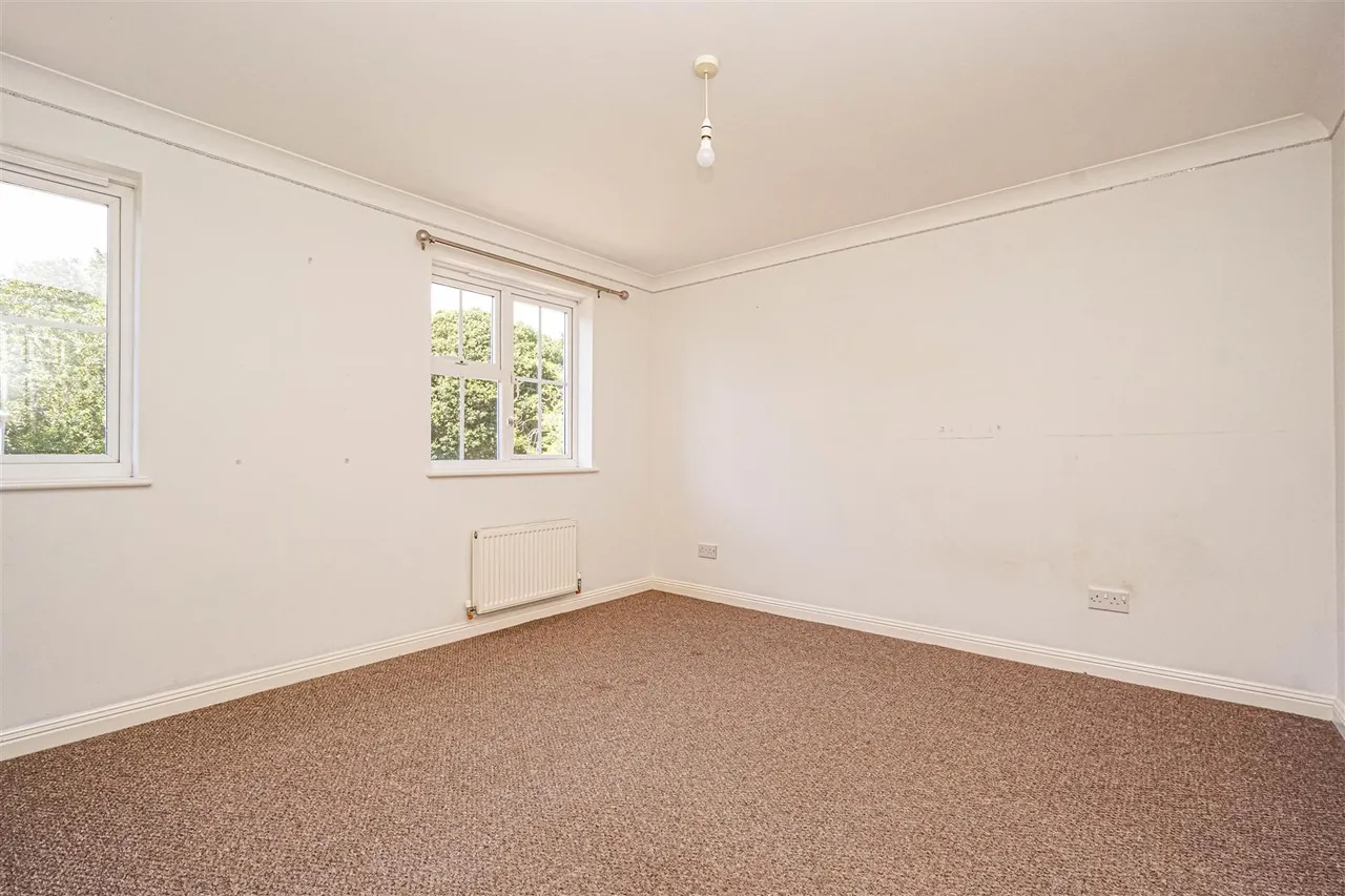 Ticehurst Close, Hastings, photo 12