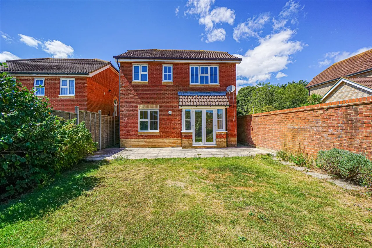 Ticehurst Close, Hastings, photo 6