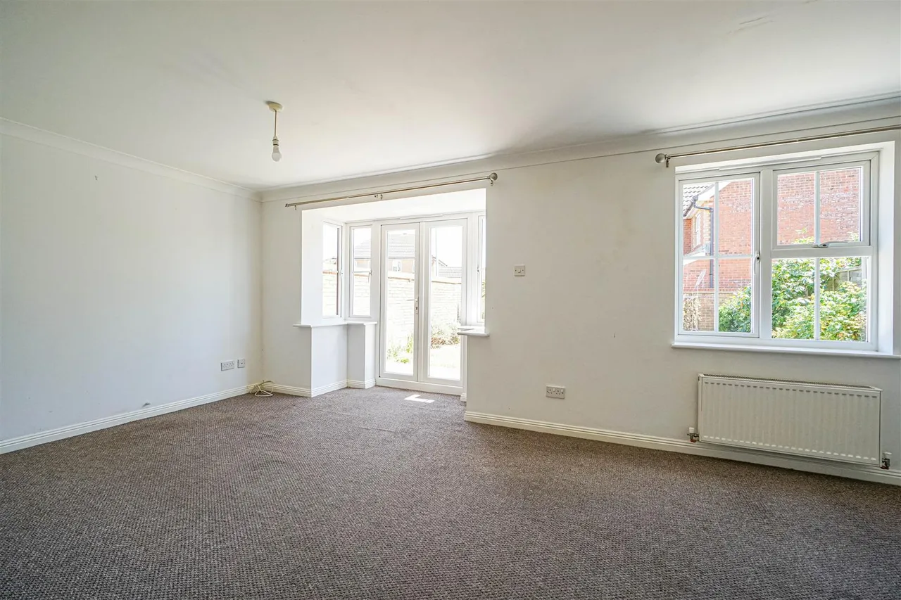 Ticehurst Close, Hastings, photo 17