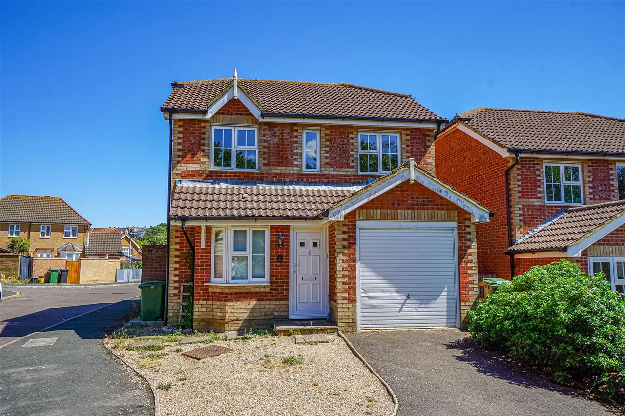 Ticehurst Close, Hastings, photo 21