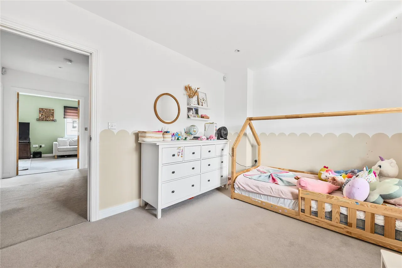 Brookwood Farm Drive, Knaphill, GU21, photo 15