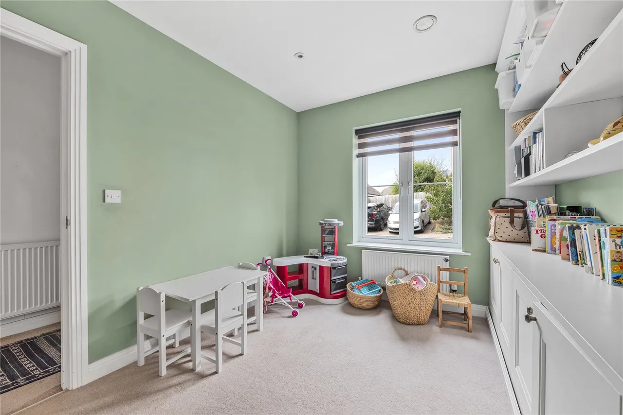 Brookwood Farm Drive, Knaphill, GU21, photo 6