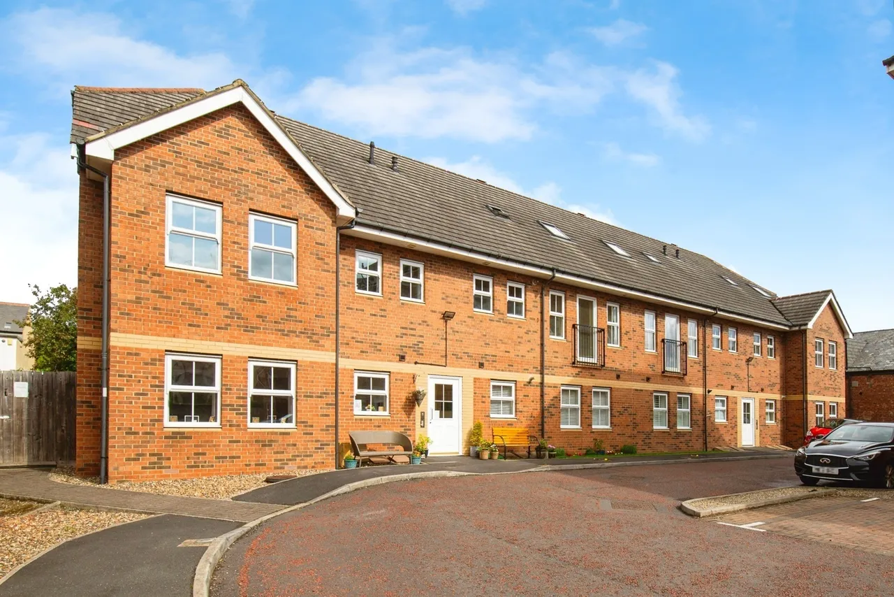 Sandringham Court, Chester Le Street, Durham, DH3, photo 4