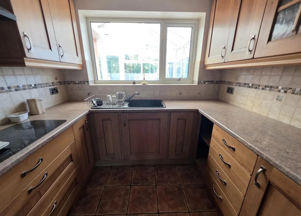 Westwood Road, Heald Green, photo 6