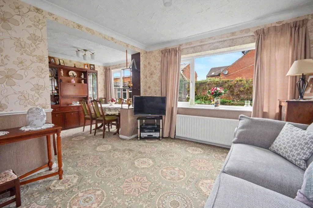 Newton Court, Wakefield, WF1, photo 5