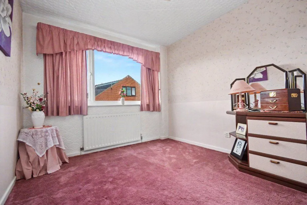 Newton Court, Wakefield, WF1, photo 7