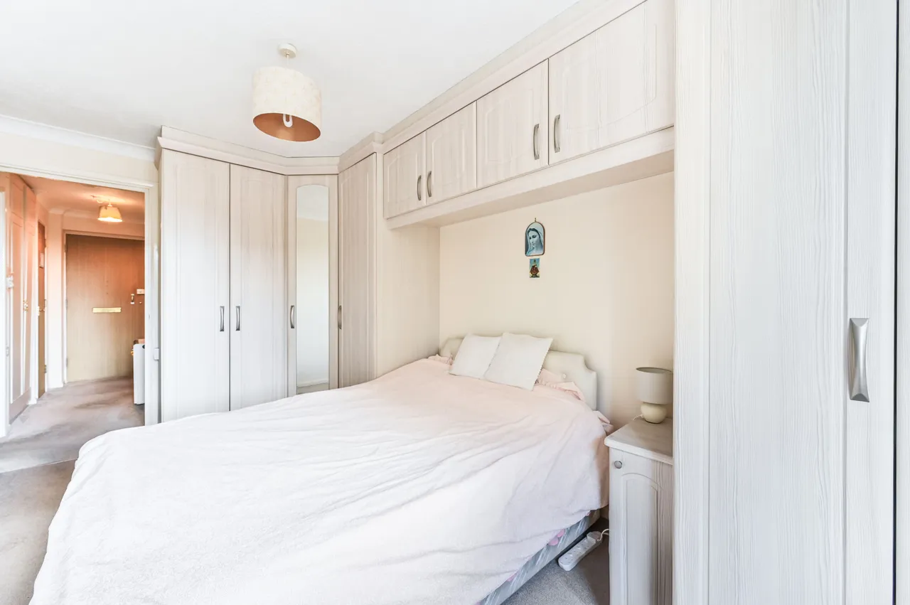 20 Cadogan Court, Kingston Road, New Malden, photo 7