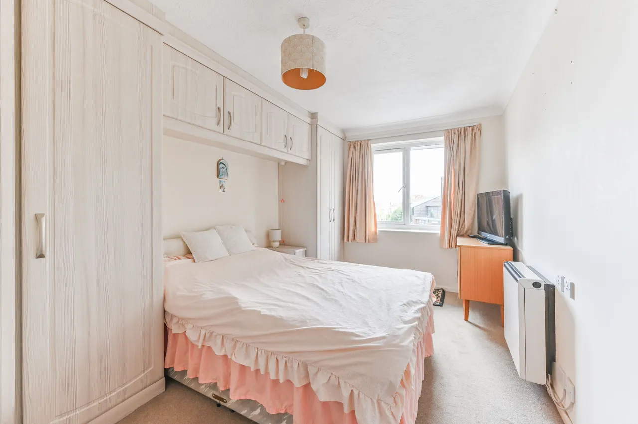 20 Cadogan Court, Kingston Road, New Malden, photo 6