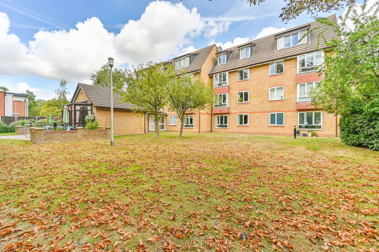 20 Cadogan Court, Kingston Road, New Malden, photo 9